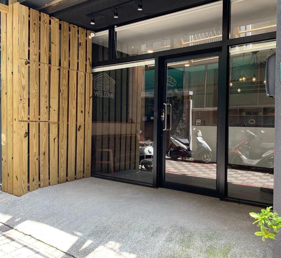Bird Series B&B&Hostel複合式民宿#本國旅客須先匯款 台南 エクステリア 写真