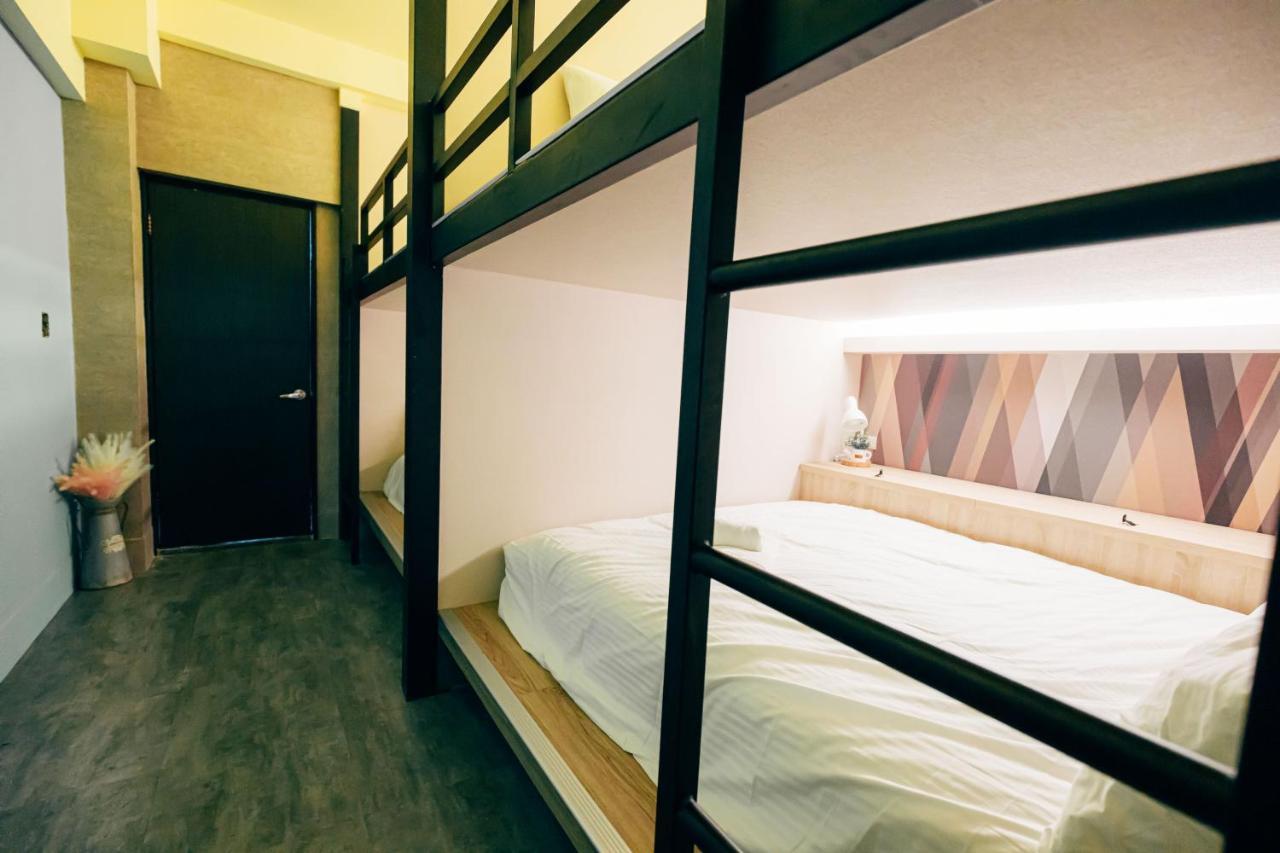 Bird Series B&B&Hostel複合式民宿#本國旅客須先匯款 台南 エクステリア 写真