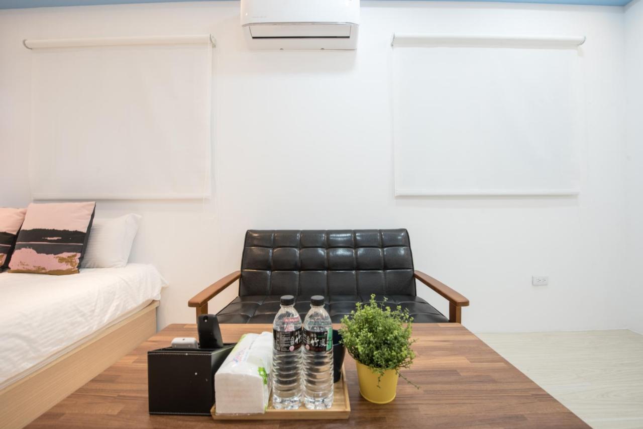 Bird Series B&B&Hostel複合式民宿#本國旅客須先匯款 台南 エクステリア 写真